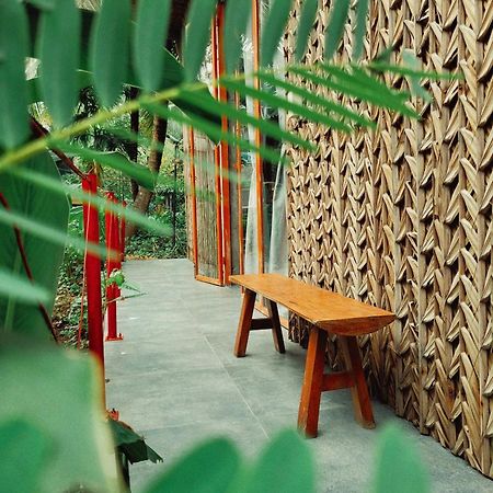 Nông Trại Thảnh Thơi Ben Tre Exterior foto