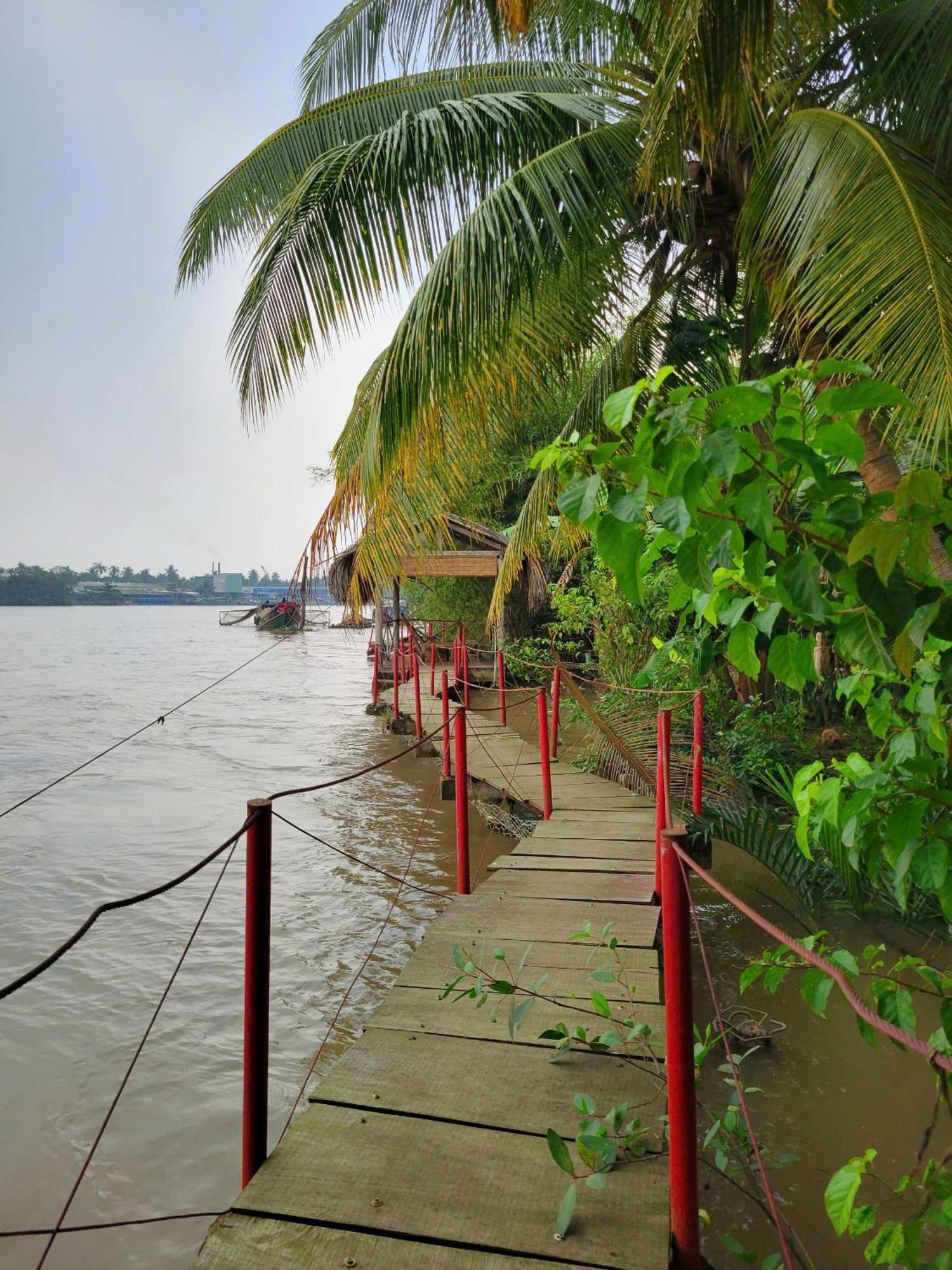 Nông Trại Thảnh Thơi Ben Tre Exterior foto